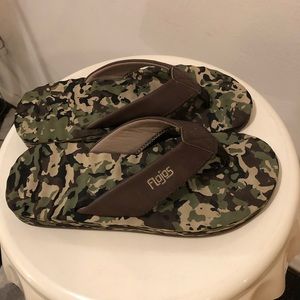 Flojos Men Xander ii Camo Flip Flop Sandles